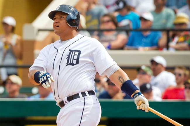 With the Detroit Tigers favored to win the World Series, Triple Crown candidate Miguel Cabrera is currently the bookies' choice to win the AL MVP award.