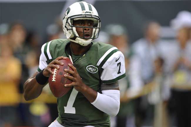 Geno Smith will look to lead the Jets to victory.